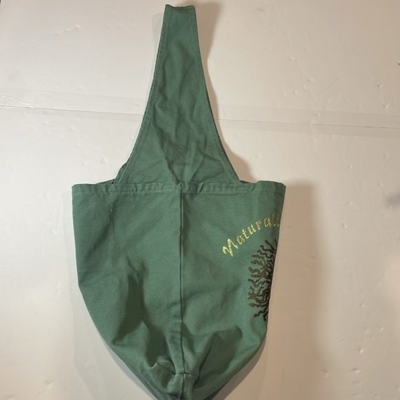 Naturally Beautiful Green 100% Cotton Tote - Picture 8 of 10